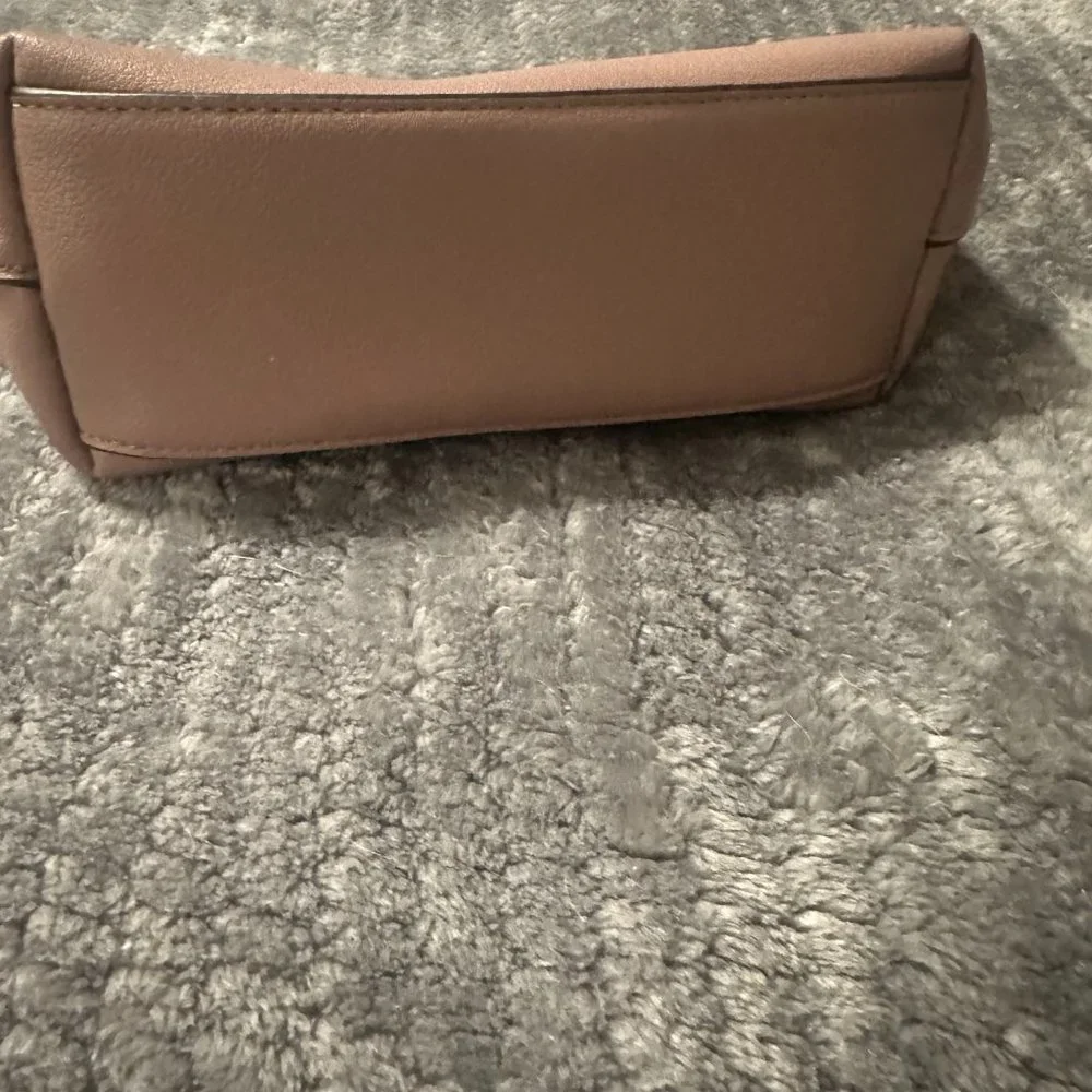 Pouch - Picture 3 of 4